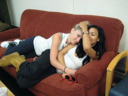 lea michele and dianna agron kissing. +and+lea+michele+kissing
